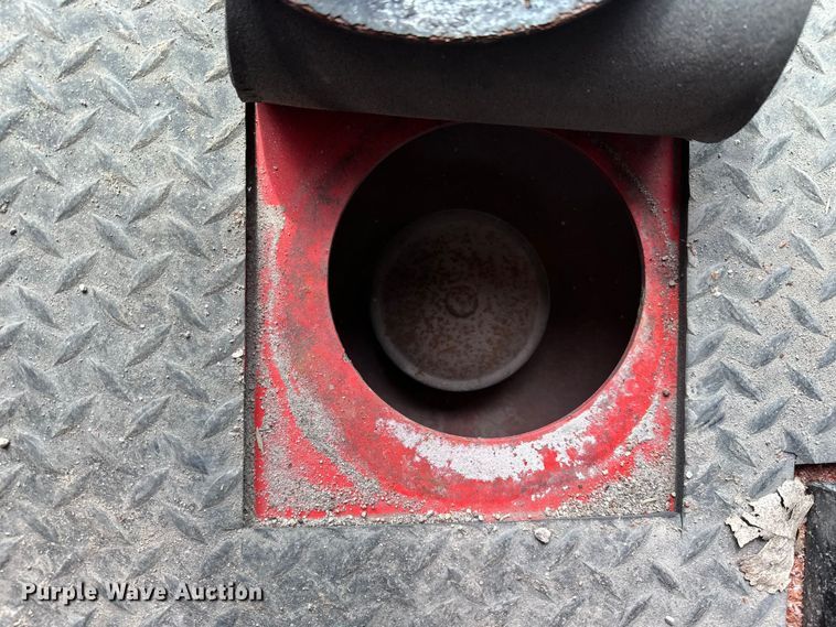 image for item DP8853 2007 Shuttlewagon SWX415C railcar mover