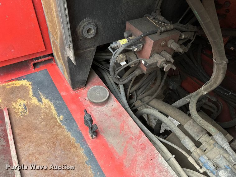 image for item DP8853 2007 Shuttlewagon SWX415C railcar mover