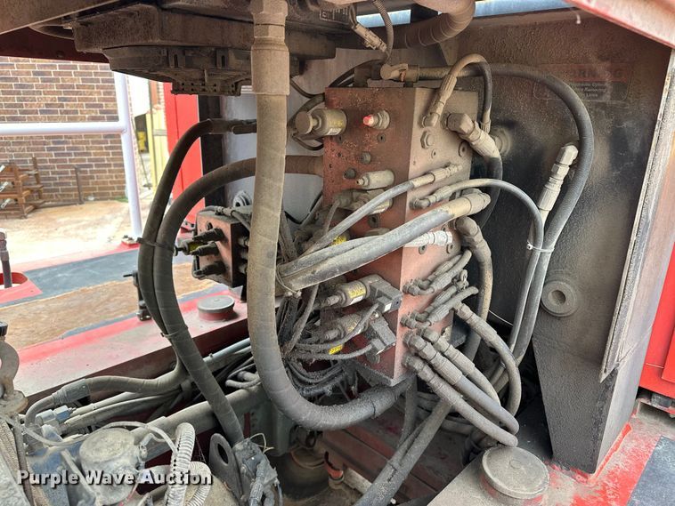 image for item DP8853 2007 Shuttlewagon SWX415C railcar mover