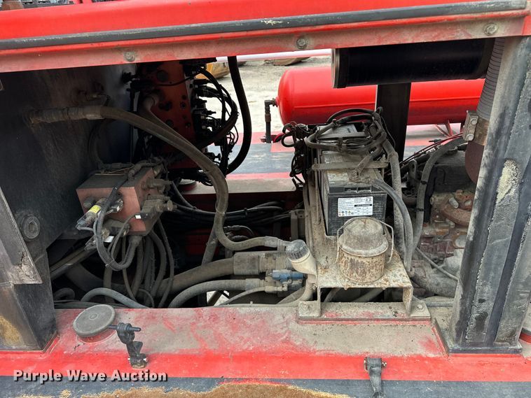 image for item DP8853 2007 Shuttlewagon SWX415C railcar mover