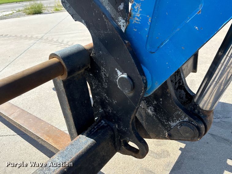 image for item DT3436 2013 Genie GTH-1056 telehandler