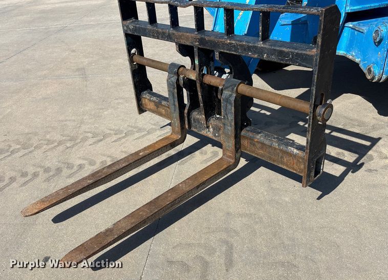 image for item DT3436 2013 Genie GTH-1056 telehandler