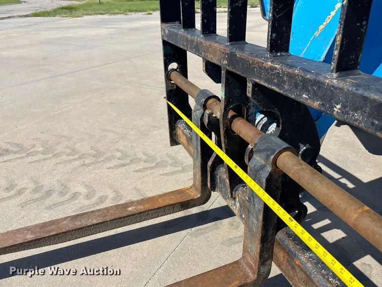 image for item DT3436 2013 Genie GTH-1056 telehandler