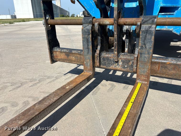 image for item DT3436 2013 Genie GTH-1056 telehandler