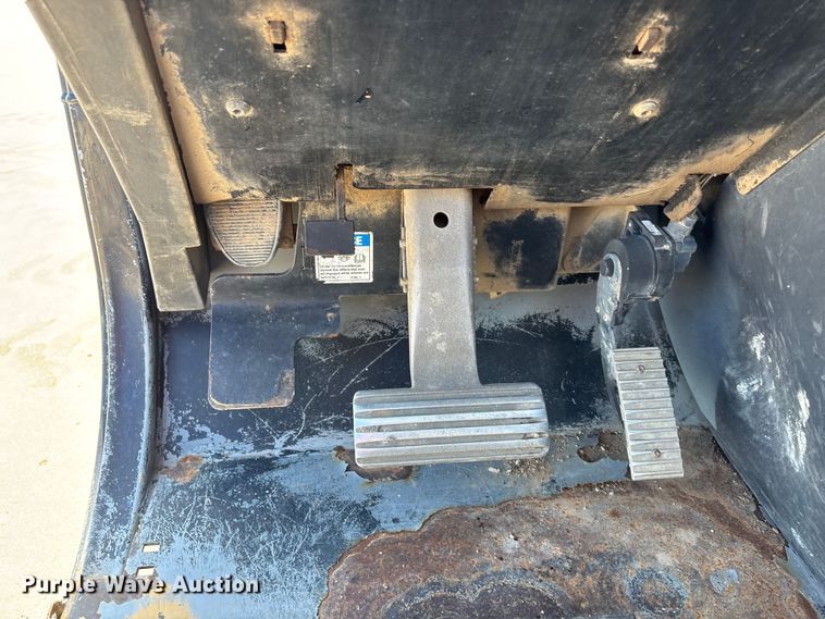 image for item DT3436 2013 Genie GTH-1056 telehandler