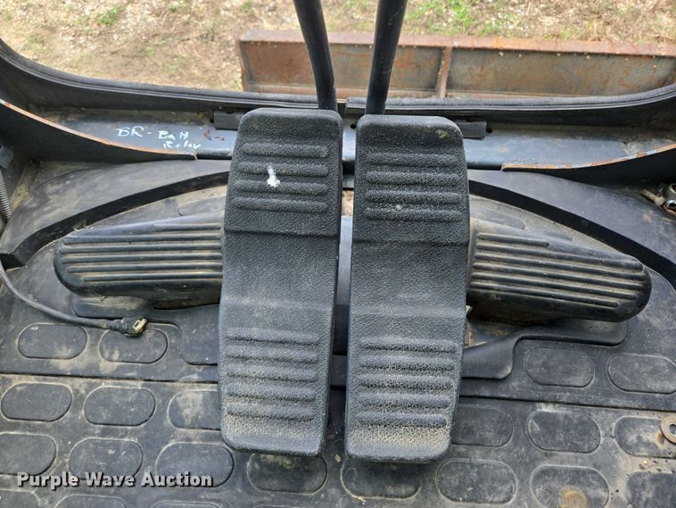 image for item DT4963 2001 Komatsu PC60-7E mini excavator