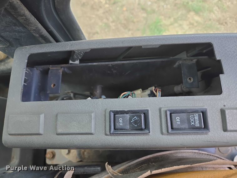 image for item DT4963 2001 Komatsu PC60-7E mini excavator