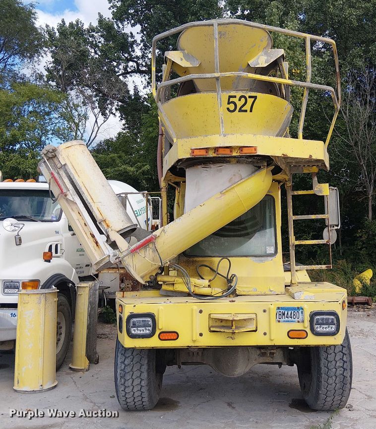 image for item DT6267 2007 Oshkosh S Series ready mix truck