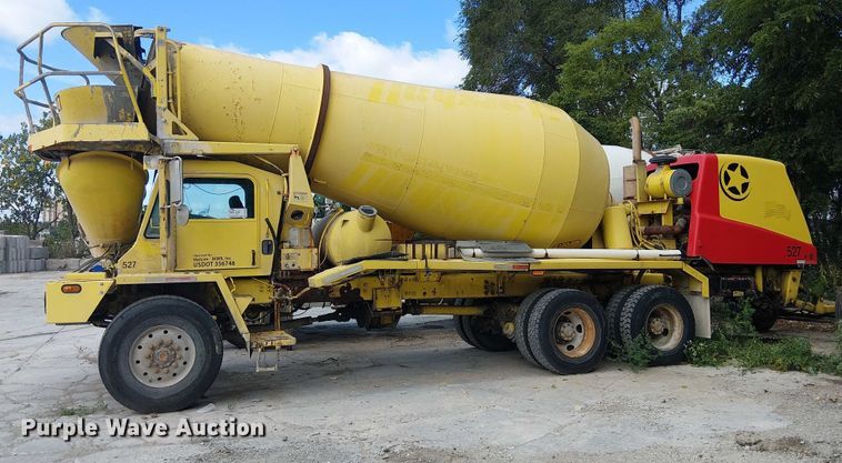 image for item DT6267 2007 Oshkosh S Series ready mix truck