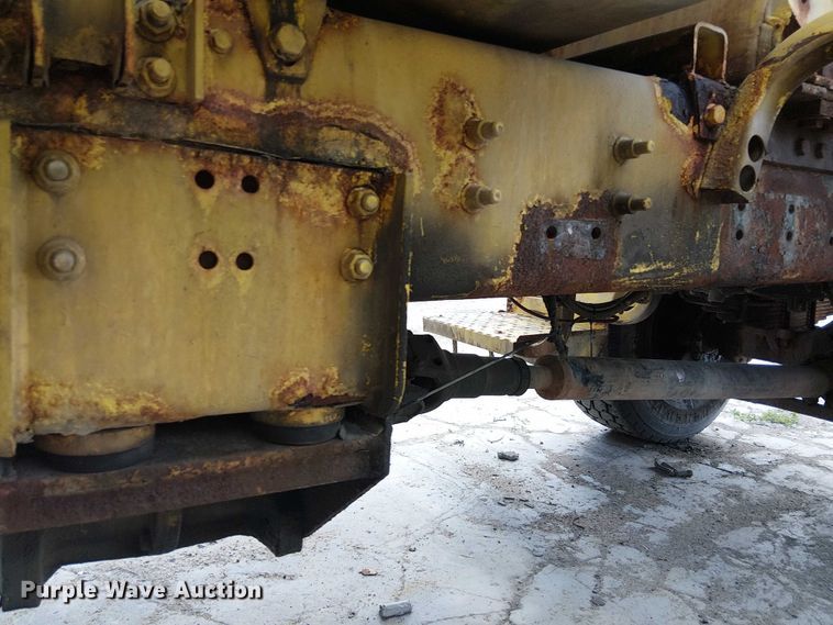 image for item DT6267 2007 Oshkosh S Series ready mix truck