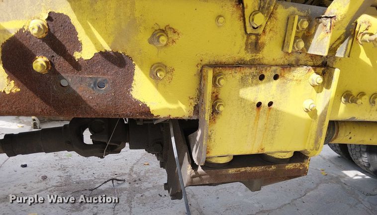 image for item DT6267 2007 Oshkosh S Series ready mix truck