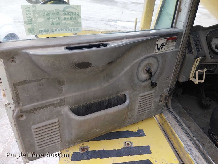 image for item DT6267 2007 Oshkosh S Series ready mix truck