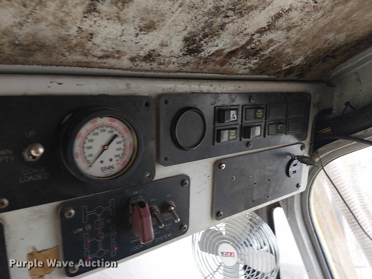 image for item DT6267 2007 Oshkosh S Series ready mix truck