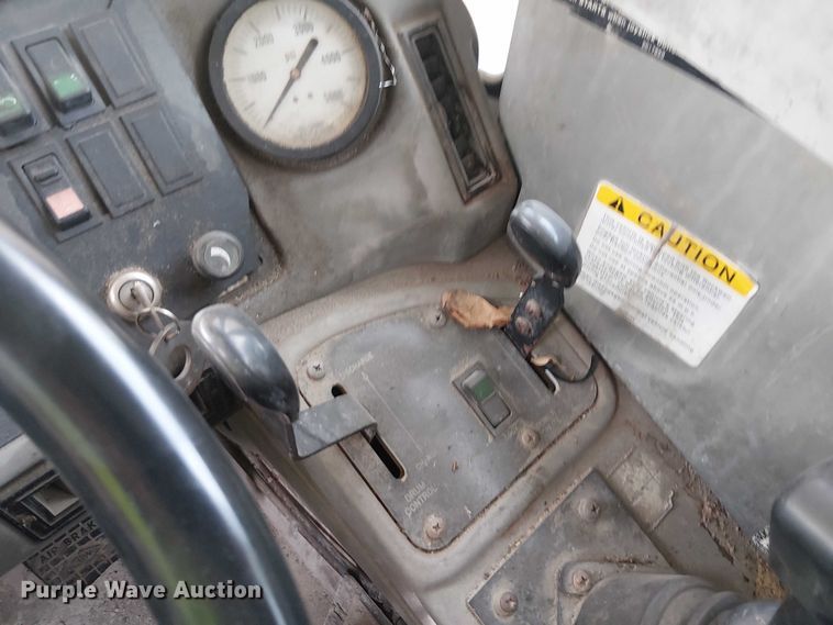 image for item DT6267 2007 Oshkosh S Series ready mix truck