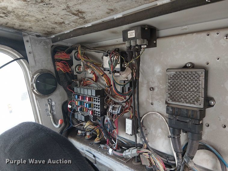 image for item DT6267 2007 Oshkosh S Series ready mix truck