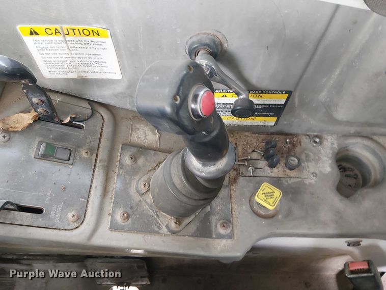 image for item DT6267 2007 Oshkosh S Series ready mix truck