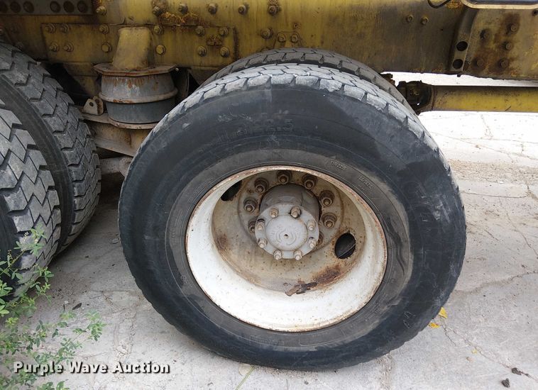 image for item DT6267 2007 Oshkosh S Series ready mix truck