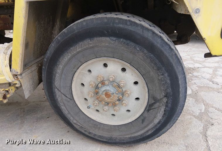 image for item DT6267 2007 Oshkosh S Series ready mix truck