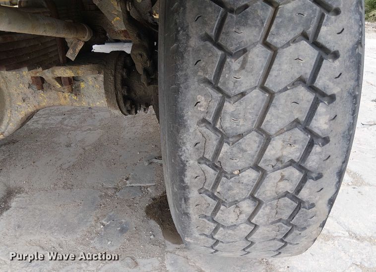 image for item DT6267 2007 Oshkosh S Series ready mix truck