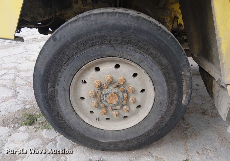 image for item DT6267 2007 Oshkosh S Series ready mix truck