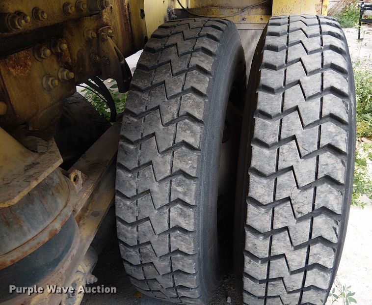 image for item DT6267 2007 Oshkosh S Series ready mix truck