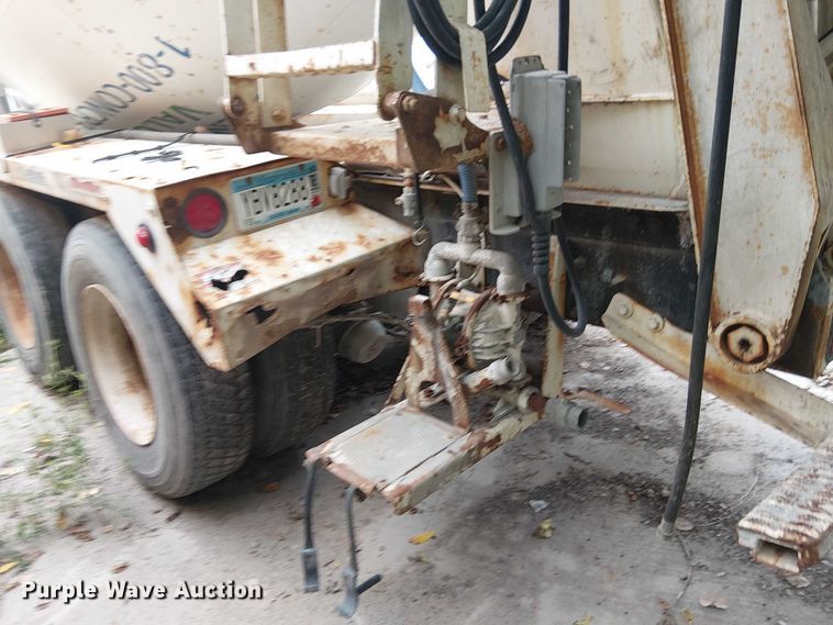 image for item DT6268 1999 Sterling ready mix truck