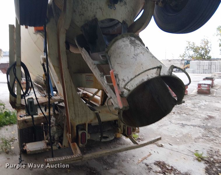 image for item DT6268 1999 Sterling ready mix truck