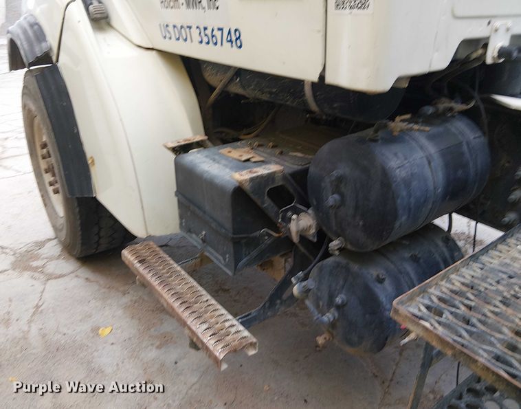 image for item DT6268 1999 Sterling ready mix truck