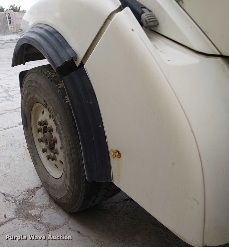 image for item DT6268 1999 Sterling ready mix truck