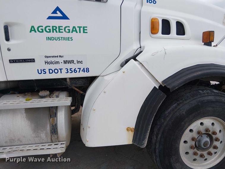 image for item DT6268 1999 Sterling ready mix truck