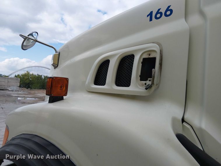 image for item DT6268 1999 Sterling ready mix truck