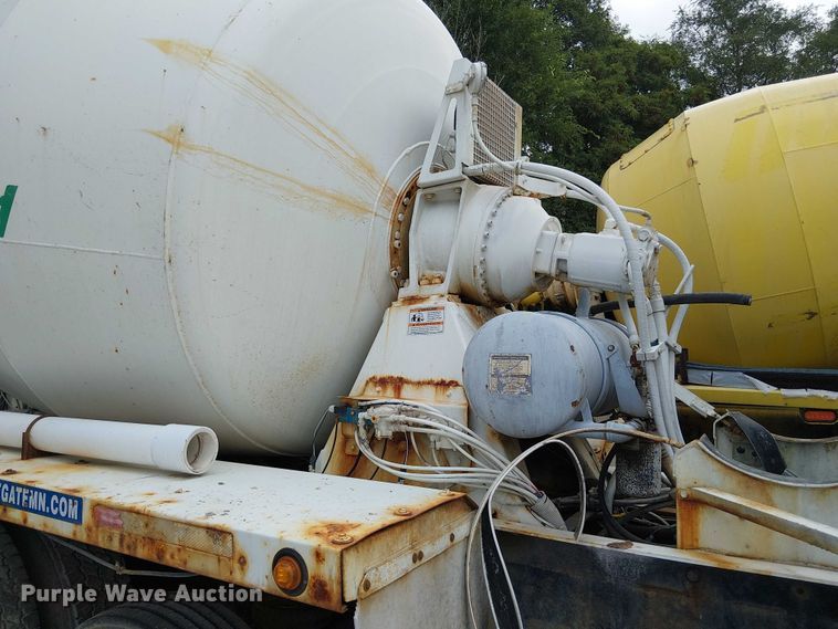 image for item DT6268 1999 Sterling ready mix truck