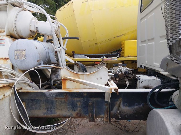 image for item DT6268 1999 Sterling ready mix truck