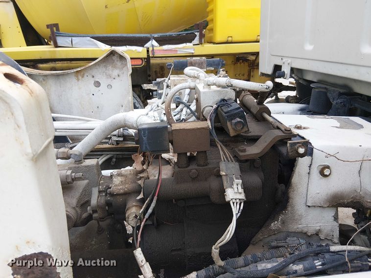 image for item DT6268 1999 Sterling ready mix truck