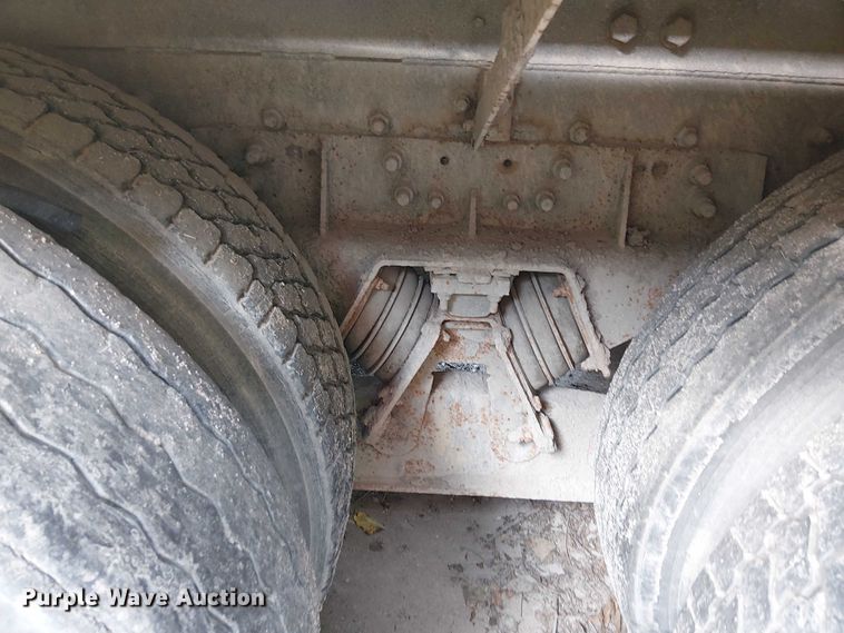 image for item DT6268 1999 Sterling ready mix truck