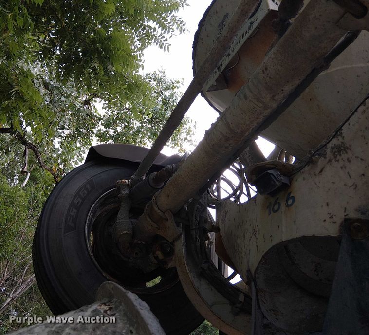 image for item DT6268 1999 Sterling ready mix truck