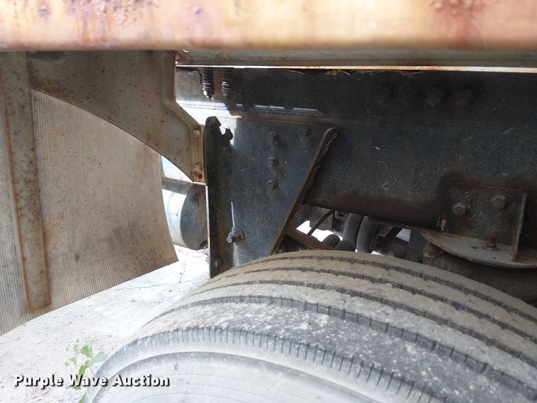 image for item DT6268 1999 Sterling ready mix truck