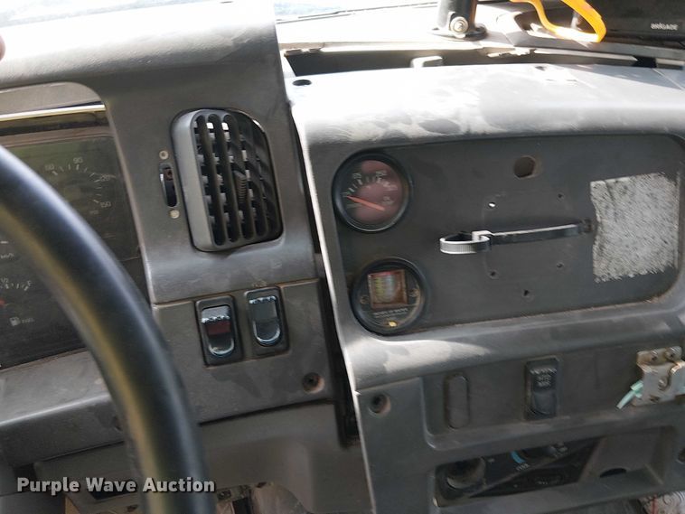 image for item DT6268 1999 Sterling ready mix truck