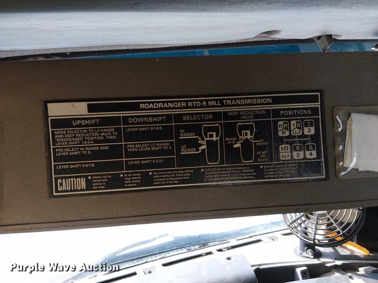 image for item DT6268 1999 Sterling ready mix truck