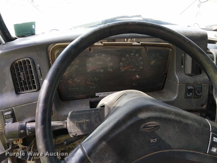 image for item DT6268 1999 Sterling ready mix truck