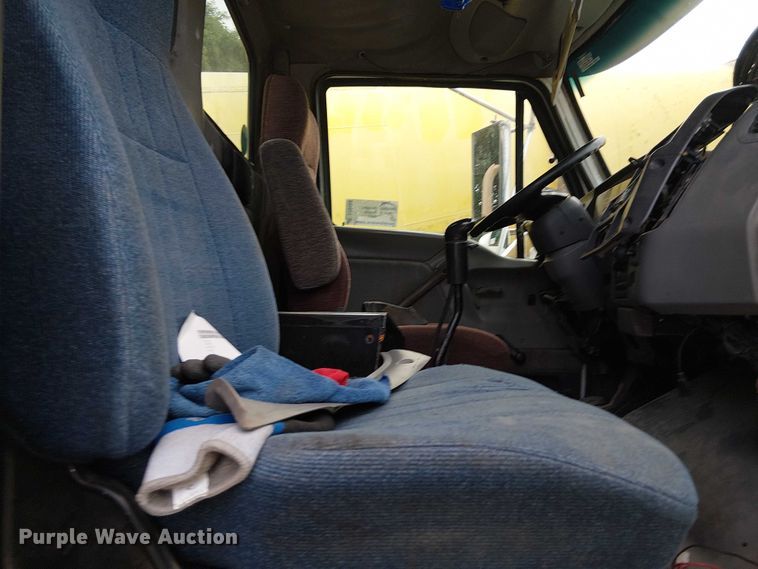 image for item DT6268 1999 Sterling ready mix truck