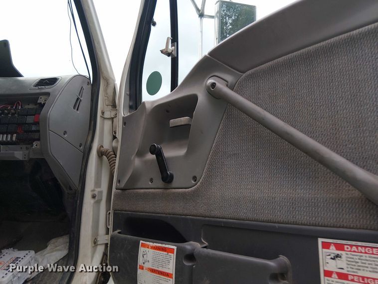 image for item DT6268 1999 Sterling ready mix truck