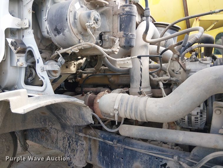 image for item DT6268 1999 Sterling ready mix truck