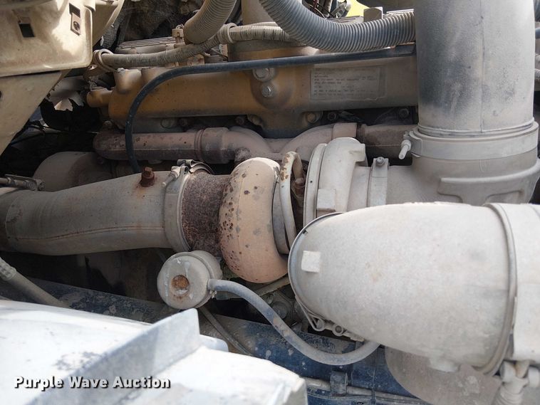 image for item DT6268 1999 Sterling ready mix truck