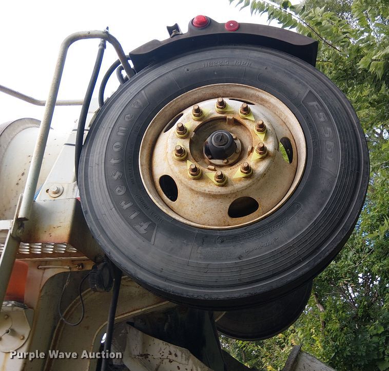 image for item DT6268 1999 Sterling ready mix truck