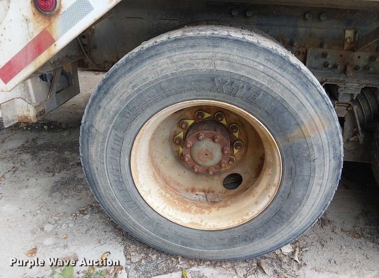 image for item DT6268 1999 Sterling ready mix truck