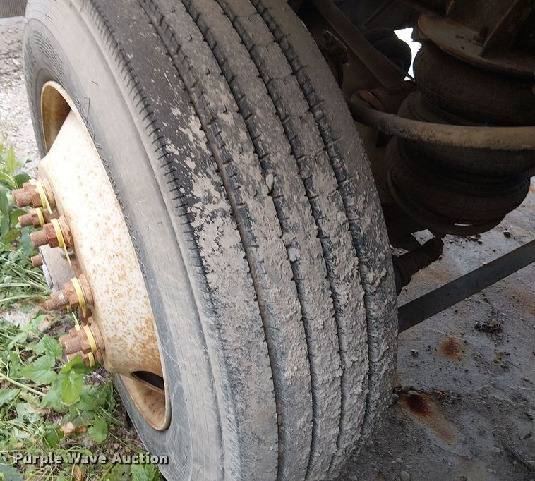 image for item DT6268 1999 Sterling ready mix truck