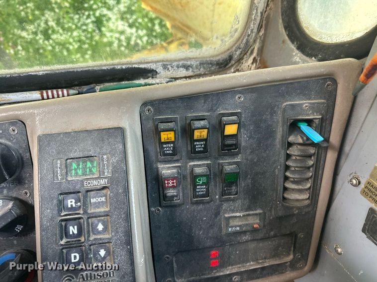 image for item DT6272 2013 Terex Advance FDB6000 ready mix truck