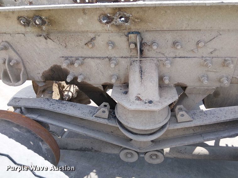 image for item DT6274 2007 Sterling truck cab and chassis