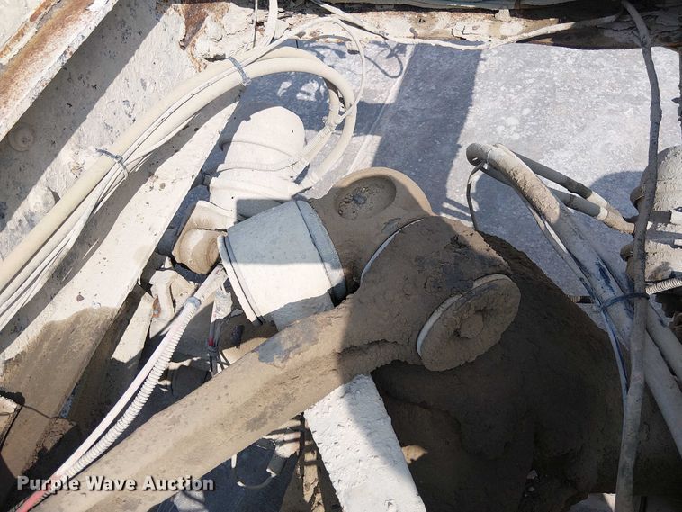 image for item DT6274 2007 Sterling truck cab and chassis